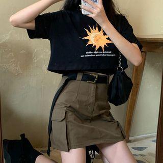 Short-sleeve Sun Print Cropped T-shirt / Buckled A-line Cargo Skirt