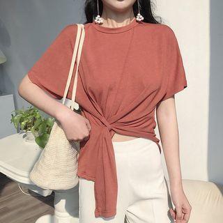 Short-sleeve Knot T-shirt
