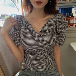Puff-sleeve Plaid V-neck Crop Top