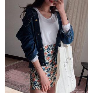 Metal-button Collared Denim Jacket