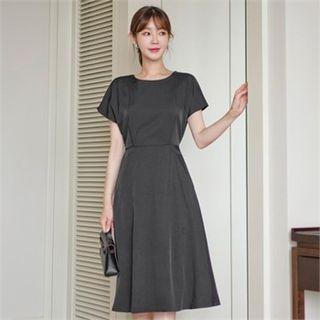 Drop-shoulder Zip-back A-line Dress