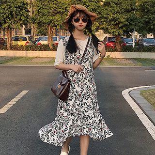 Set: Short-sleeve T-shirt + Sleeveless Floral A-line Midi Dress