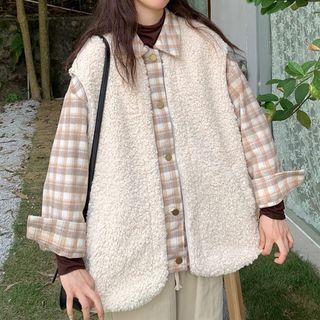 Fleece Vest / Straight-leg Pants