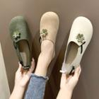Flower Accent Round-toe Flats