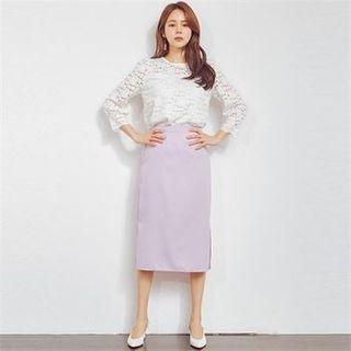 3/4-sleeve Scallop-hem Laced Blouse
