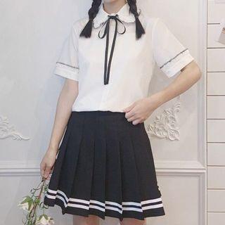 Short-sleeve Frill Trim Blouse / Contrast Trim Mini Pleated Skirt