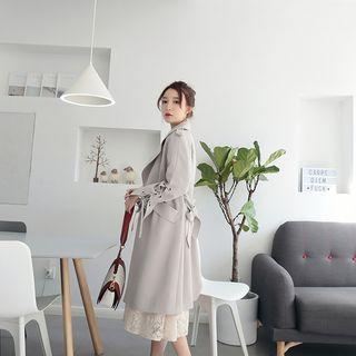Lace-up Sleeve Snap-buttoned Trench Coat