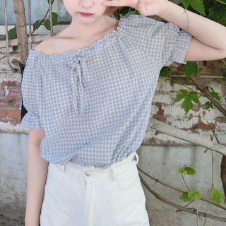 Off-shoulder Check Lace-up Neckline Top