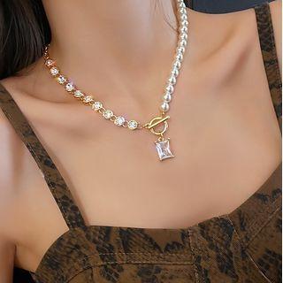 Rhinestone Pendant Faux Pearl Choker White Faux Pearl - Gold - One Size