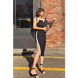 Halter-neck Contrast-trim Dress