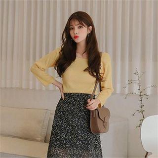 Square-neck Lightweight Sweater