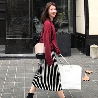 Set: Slit-side Sweatshirt + Straight Cut Striped Midi Skirt