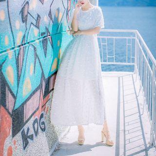 Short-sleeve Flower Midi Dress