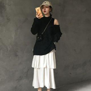 Mock-neck Cutout Sweatshirt / Tiered Midi Skirt