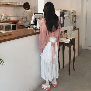 Tie-back Sweater / Crinkled Midi Shift Skirt
