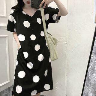 Short-sleeve Polka Dot V-neck Shift Dress Black - One Size