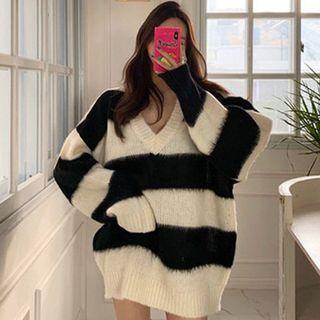 Striped Oversize Sweater Stripes - Black & White - One Size