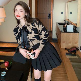 Bow-accent Houndstooth Cardigan / Pleated Skirt