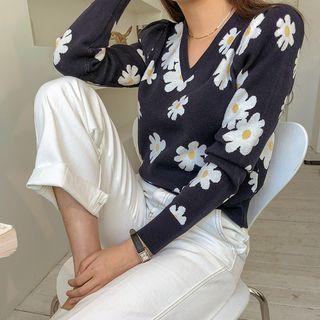V-neck Flower Knit Top