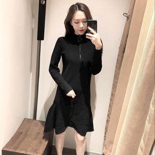 Zip-up A-line Knit Dress