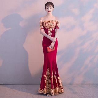 Off-shoulder Appliqued Mermaid Evening Gown