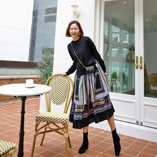 Set: Slit-side Sweater + Tiered Pattern Dress