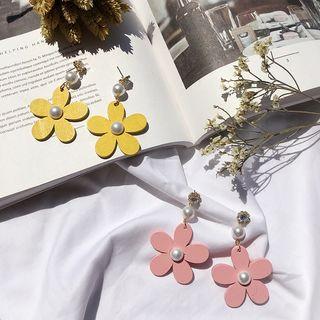 Floral Pearl Statement Earring