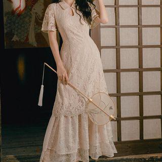 Keyhole Layered Short-sleeve Lace Maxi Dress