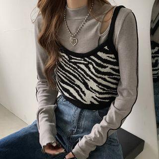 Set : Off-shoulder Long-sleeve T-shirt + Zebra Cropped Knit Suspender