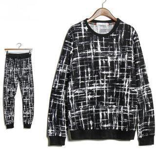Set: Printed Pullover + Sweatpants
