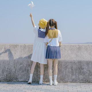 Short-sleeve Tie-neck Shirt / Mini A-line Pleated Dress