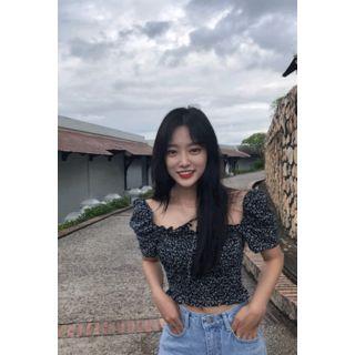 Puff-sleeve Smocked-waist Pattern Top