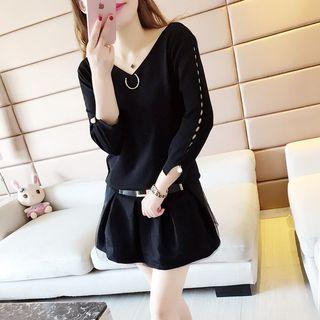 3/4-sleeve Cutout V-neck Knit Top
