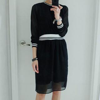 Long-sleeve Contrast-stripe Dress