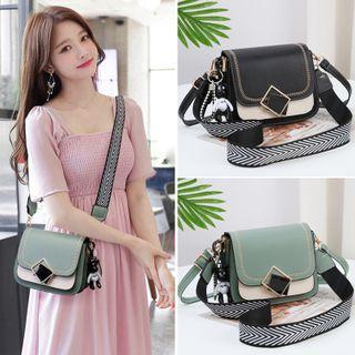 Wide Strap Two-tone Flap Crossbody Bag