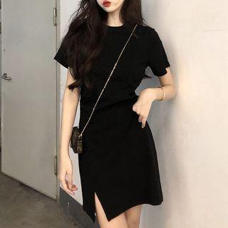 Short-sleeve Round-neck Slit Dress