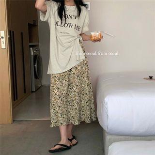 Floral Print Midi A-line Skirt / Elbow-sleeve Lettering T-shirt