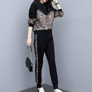 Set: Leopard Print Panel Sweatshirt + Jogger Pants