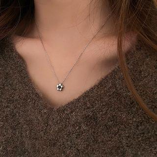 Flower Pendant Stainless Steel Necklace Xl1723 - Silver - One Size