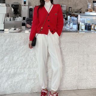 V-neck Knit Cardigan / Turtle-neck Top / Jogger Pants
