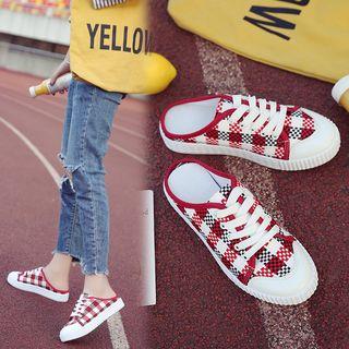 Lace Up Sneaker