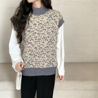 Leopard Print Mock-neck Knit Vest