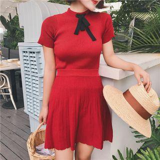 Set: Bow Accent Short Sleeve Knit Top + Knit A-line Skirt