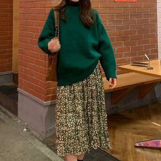 Plain Sweater / Floral Skirt
