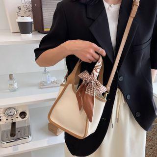 Set: Two Tone Bucket Bag + Pouch (various Designs)