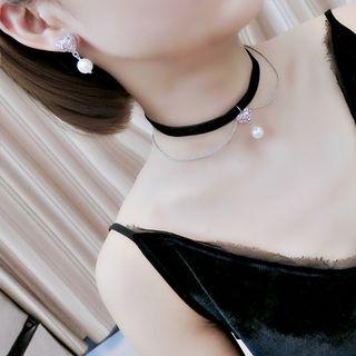 Velvet Faux Pearl Choker