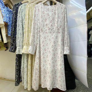 Floral V-neck Zip Back Slim-cut Dress