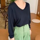 V-neck Slit-side Textured T-shirt