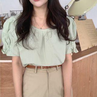Plain Short-sleeve Shirred Blouse