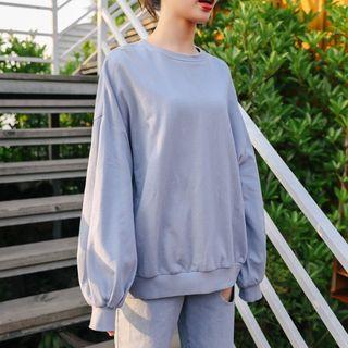 Ribbon-back Sweatshirt / Heart Cutout Jeans